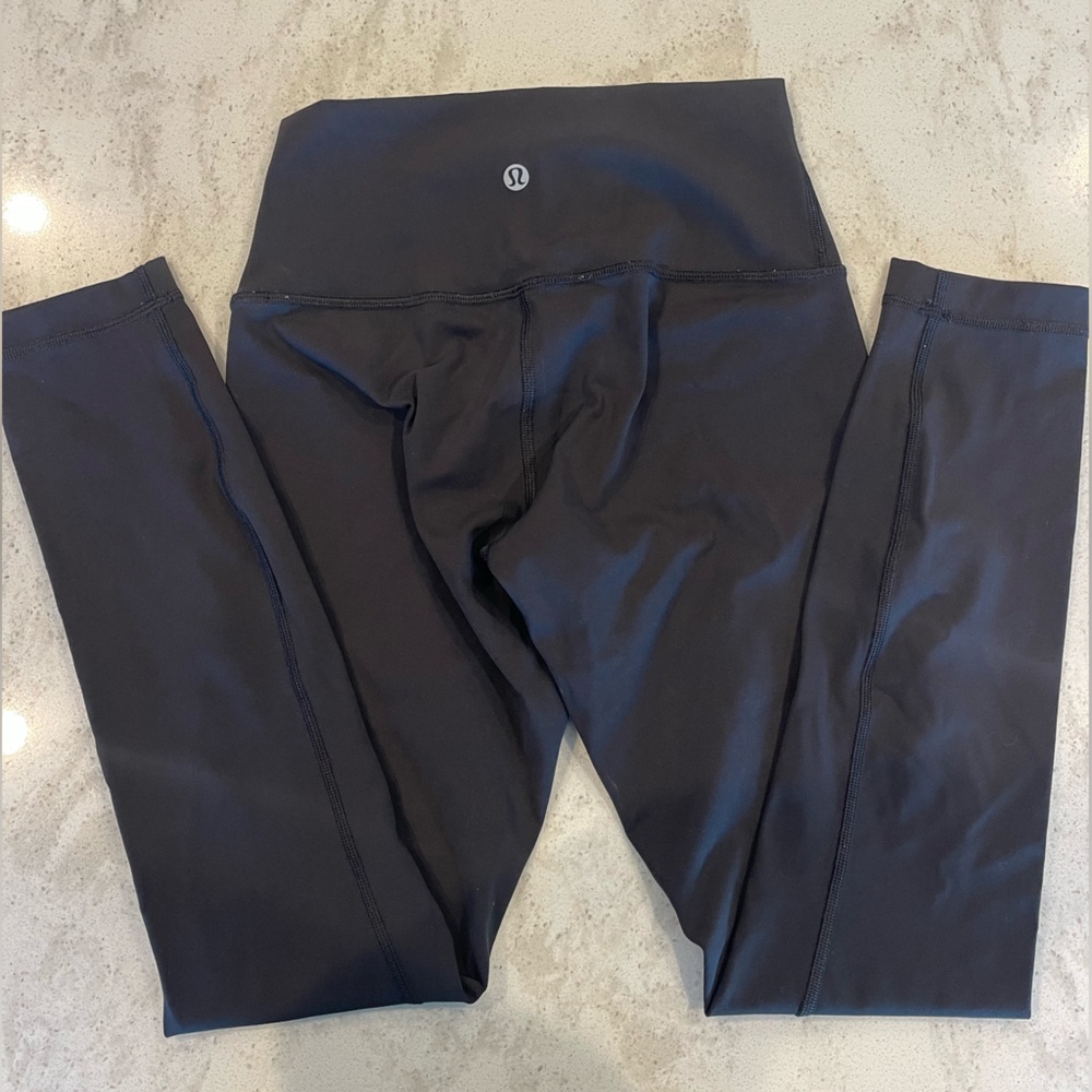 Black Lululemon Wonder Under Leggings